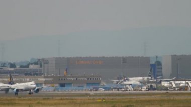 Avusturya Havayolları Airbus A320 kalkıyor