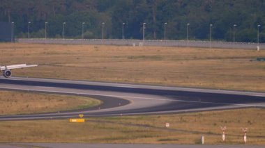 Lufthansa Havayolu 320 iniş yapıyor.