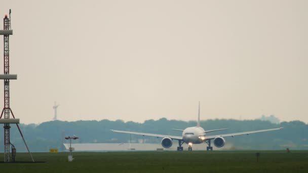 LAN Cargo Boeing 777 αναχώρηση αεροσκάφους. — Αρχείο Βίντεο