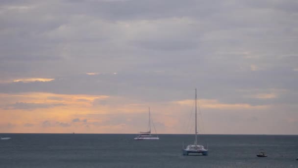 Cronometragem da paisagem marinha na ilha de Phuket — Vídeo de Stock