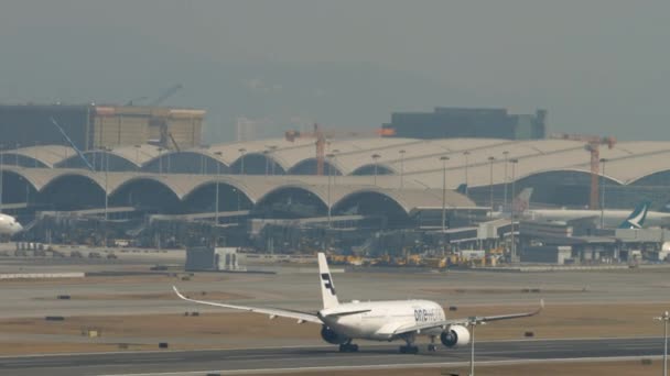 Avião a partir do Aeroporto Internacional de Hong Kong — Vídeo de Stock