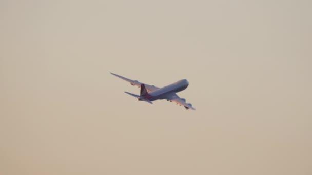 Cargolux Boeing 747航空機の上昇 — ストック動画