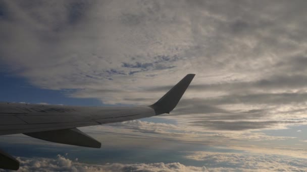 Légi felvétel az induló repülőgépről — Stock videók