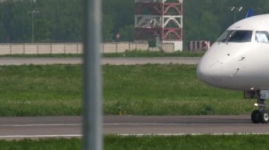 Hava Astana Embraer taksicilik