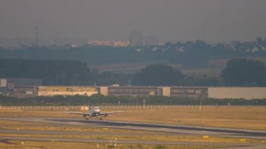 Lufthansa Havayolu 320 iniş yapıyor.