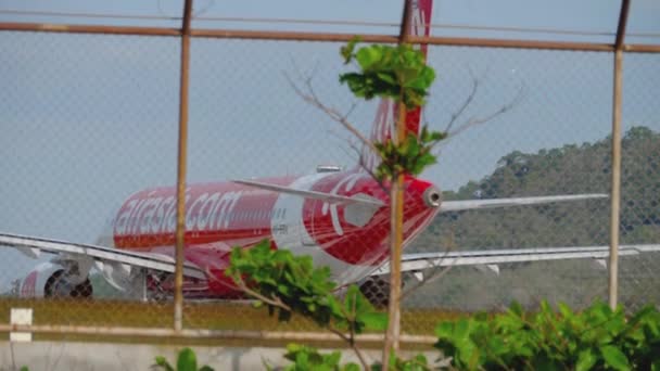 Avión en rodaje para comenzar antes de la salida — Vídeo de stock