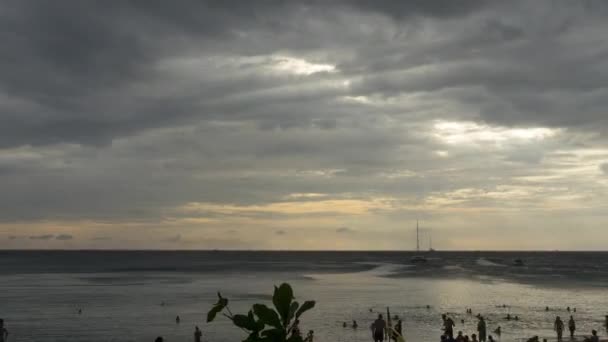 Paisaje al atardecer en Phuket — Vídeo de stock