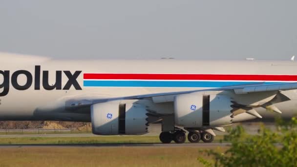 Cargolux Boeing 747航空機の着陸 — ストック動画