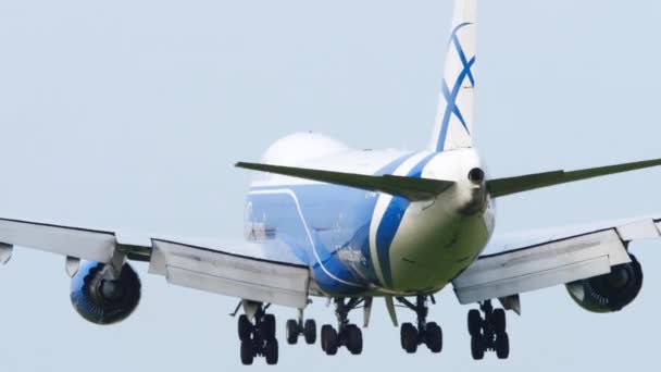 AirBridge Cargo Boeing 747 aterrizaje de avión de carga — Vídeos de Stock