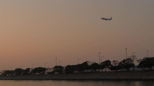 Hong Kong - Ponte de Macau ao pôr do sol — Vídeo de Stock