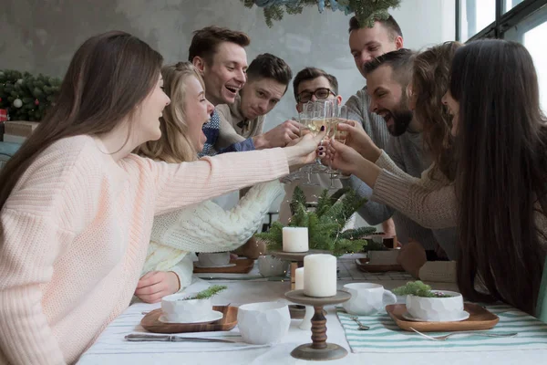 Christmas Feast with the Young People Company. New Years Concept — Stock Photo, Image