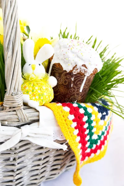 Basket with Easter Food. Spring Concept. Religion. — Stock Photo, Image