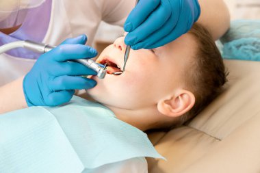 Çocuk Diş Tedavi. Diş Konsepti. Çocuk Doktoru