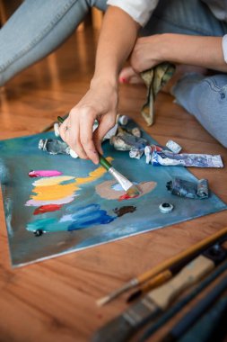 Sanat Malzemelerinin Yaşamı. Yaratıcı Süreç. Arkaplan