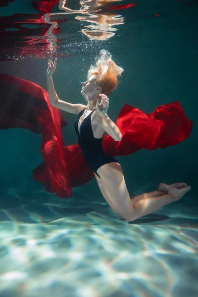 Mooi Meisje Aan Het Water Magie Artistieke Fotografie Diep — Stockfoto