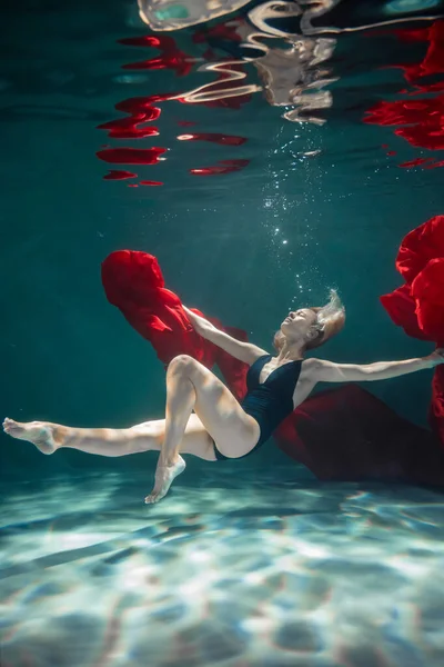 Mooi Meisje Aan Het Water Magie Artistieke Fotografie Diep — Stockfoto