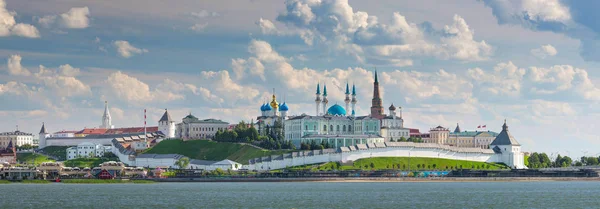 Het Kazan Kremlin Aan Oevers Van Rivier Kazanka Kazan Rusland — Stockfoto