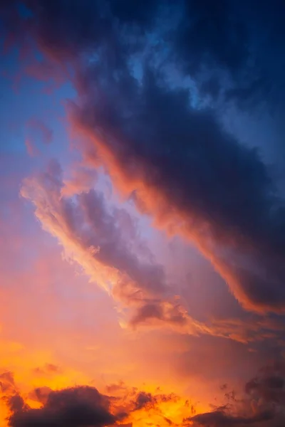 Céu Pôr Sol Com Nuvens Dramáticas — Fotografia de Stock