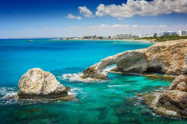 Ayia Napa yakınlarındaki köprü severler, Kıbrıs