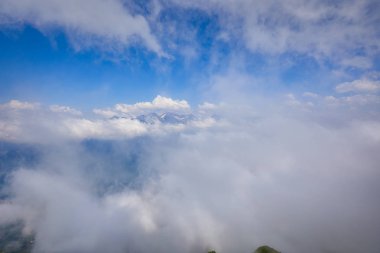 Dağların üzerinden. Rosa Khutor. Sochi, Rusya Federasyonu  