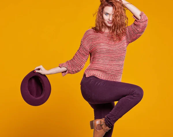 Retrato Mujer Otoño Estudio — Foto de Stock