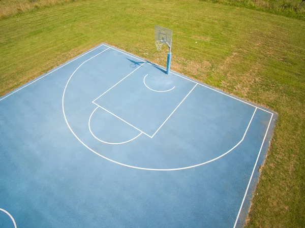 Letecký Pohled Venkovní Modré Basketbalové Hřiště — Stock fotografie