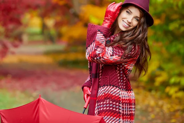 Mujer Otoño Parque Otoño Bufanda Guantes Cuero Paraguas —  Fotos de Stock