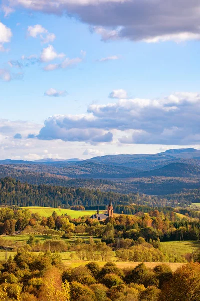 Bieszczady Berge Erstaunliche Aussicht Auf Lutowiska Dorf Von Einem Aussichtspunkt — Stockfoto