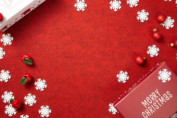 Sfondo Natalizio Scatola Natale Rossa Sfondo Rosso Biglietto Auguri — Foto Stock