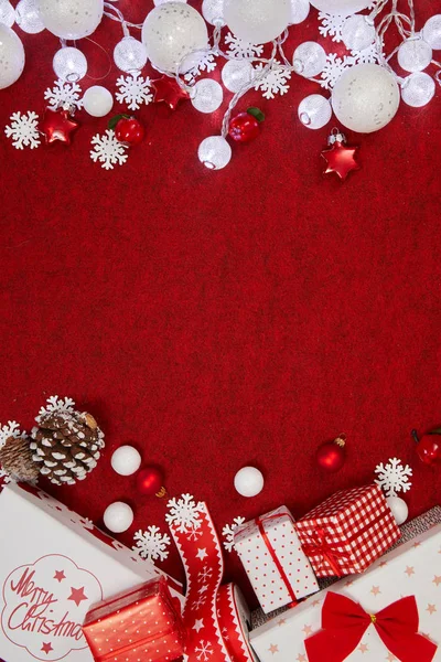 Navidad Año Nuevo Decoración Aislada Sobre Fondo Rojo —  Fotos de Stock