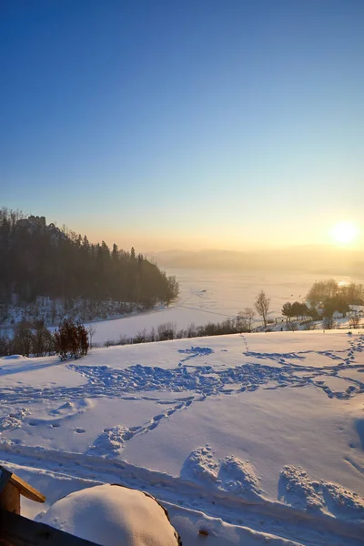 Fantastisk Kväll Landskap Färgglad Solljus Dramatiska Vintrig Scen — Stockfoto