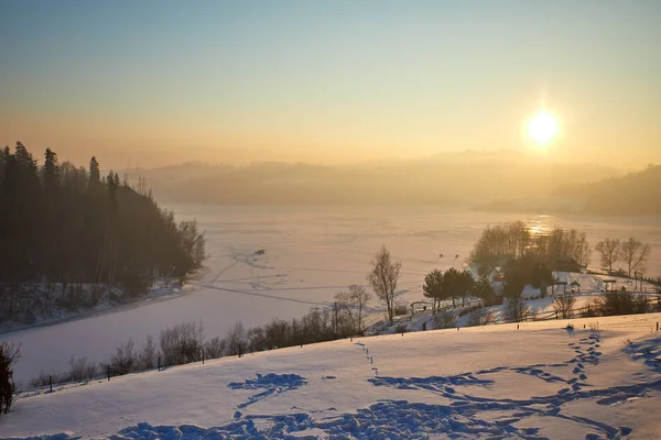 Fantastische Avond Landschap Een Kleurrijke Zonlicht Dramatische Winterse Scène — Stockfoto