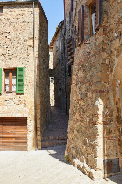 Μικρή Παλιά Μεσογειακή Πόλη Όμορφο Τοσκάνης Δρόμο Στην Πόλη Της — Φωτογραφία Αρχείου