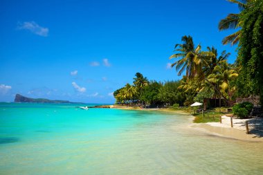 Güzel etkileyici bir doğa geçmiş. Tropikal mavi güneş deniz. Lüks tatil. Ada atoll mercan hakkında. Taze özgürlük. Macera gün. Şnorkel. 