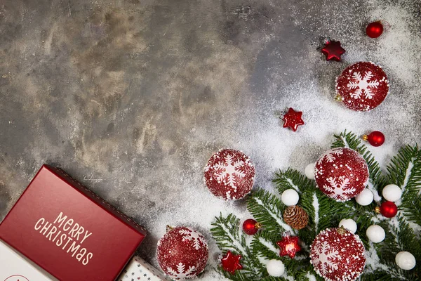 Gift Van Kerstmis Decor Houten Achtergrond — Stockfoto