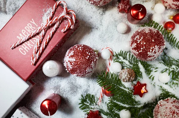 Christmas Presentbox Sockertopp Och Gran Gren Snö Bord — Stockfoto