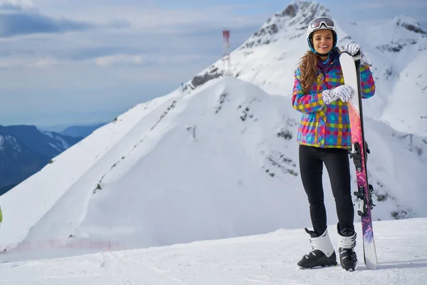 Invierno Ocio Deporte Gente Concepto Mujer Joven Feliz Gafas Esquí —  Fotos de Stock