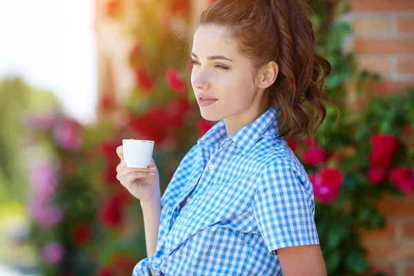 Morgenkaffee Einem Italienischen Garten Der Toskana — Stockfoto