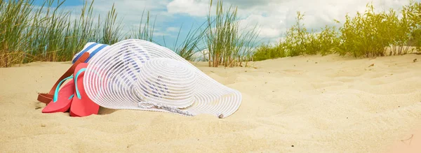 Plážovým Výjevem Letní Doplňky Letní Koncept — Stock fotografie