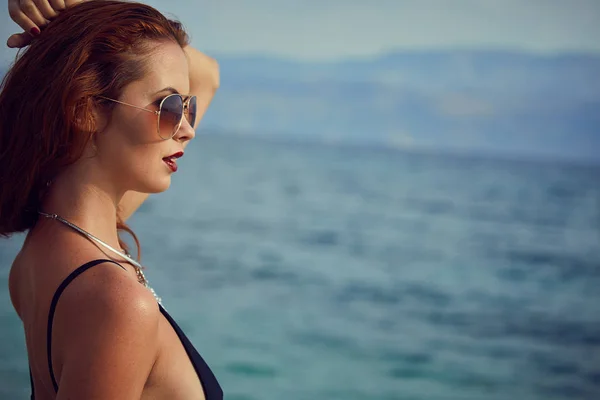 Vacker Flicka Stranden Kroatien Sommarlovet — Stockfoto