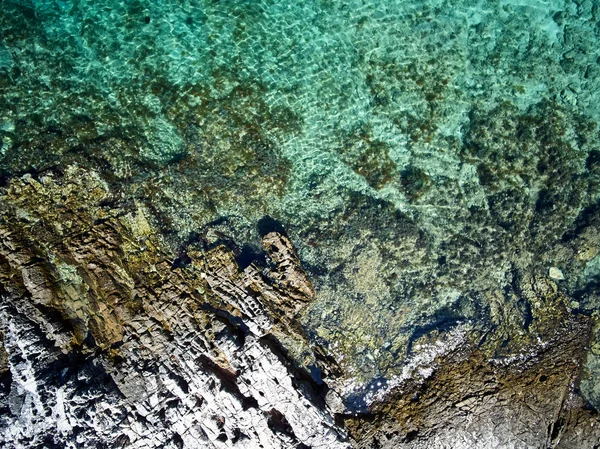 Blick Von Oben Auf Felsige Küste Kristallklares Adriatisches Meer Drohnenschuss — Stockfoto