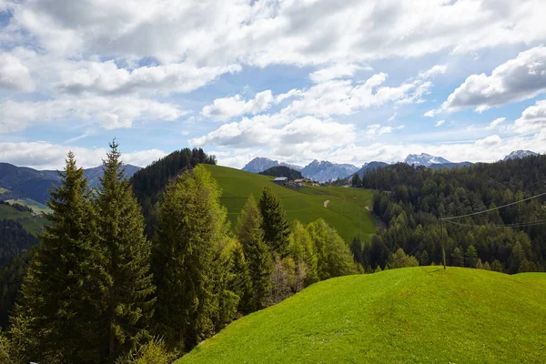 Die Grünen Hügel Der Alpen Die Französischen Berge Sommer — Stockfoto