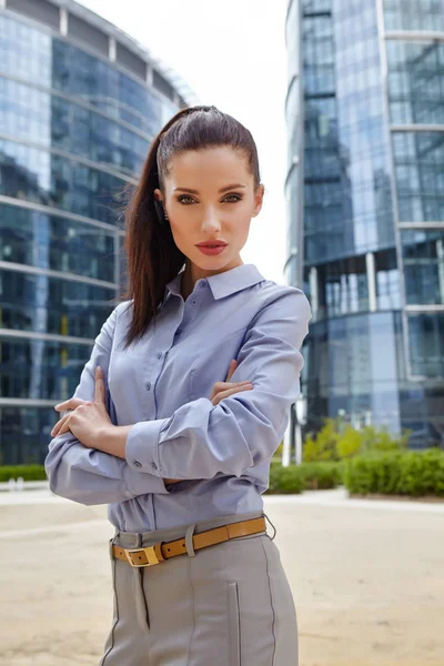 Concepto Negocio Tecnología Gente Mujer Negocios Sonriente Con Teléfono Inteligente —  Fotos de Stock