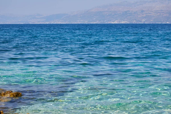 克罗地亚亚得里亚海沿岸的绿松石蓝水 — 图库照片