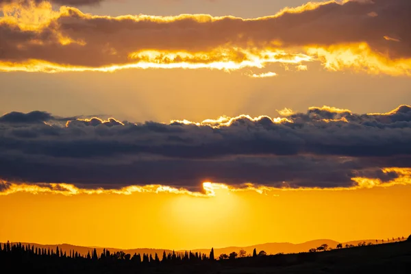 Widok Wiejską Okolicę Zachodzie Słońca Toskania Włochy — Zdjęcie stockowe