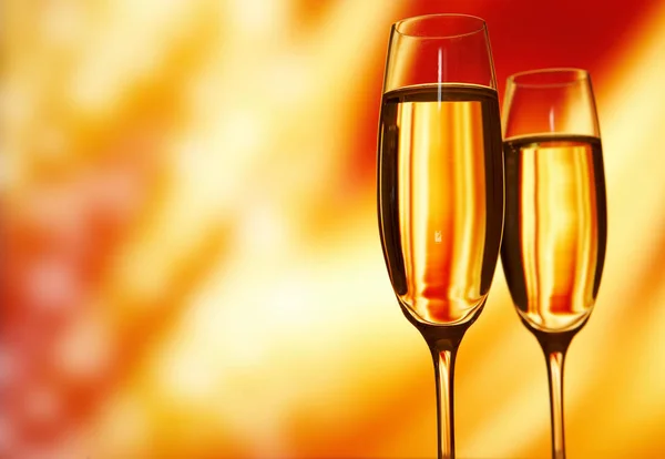 Copos de champanhe prontos para trazer o Ano Novo — Fotografia de Stock