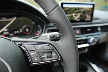 Çok Fonksiyonlu Direksiyon Simidi . Anahtar Düğmesi Ses Ses Ortamı 