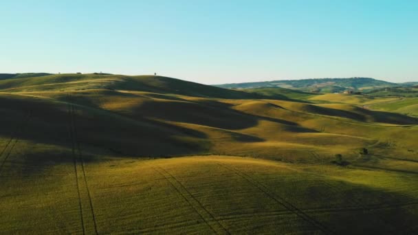 Tuscany Kırsal Dolambaçlı Yol Bahar Sezonu Talya Şaşırtıcı Havadan Görünümü — Stok video