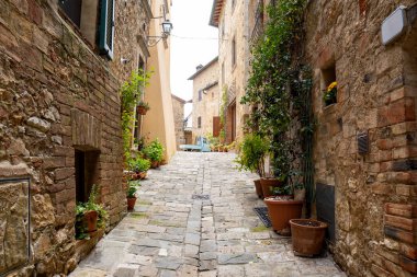 Tuscany, İtalya 'nın küçük bir kasabasının caddeleri