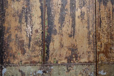 Paslı metalik arka plan levhası veya duvar